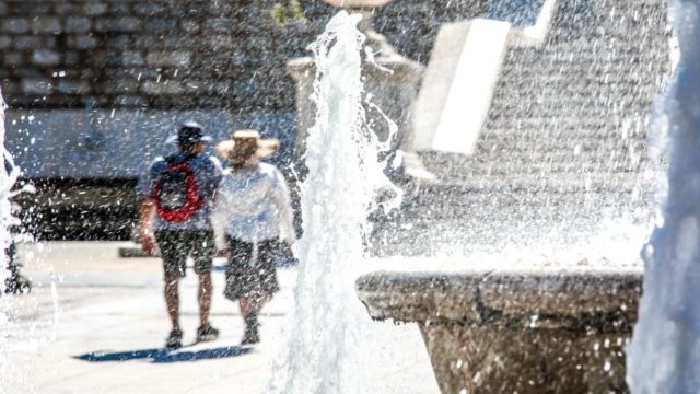 Καιρός: Στα «κόκκινα» ο υδράργυρος με αρκετή ζέστη για δύο ακόμα εβδομάδες – Αναμένεται μικρό διάλειμμα δροσιάς στις 21 και 22 Αυγούστου