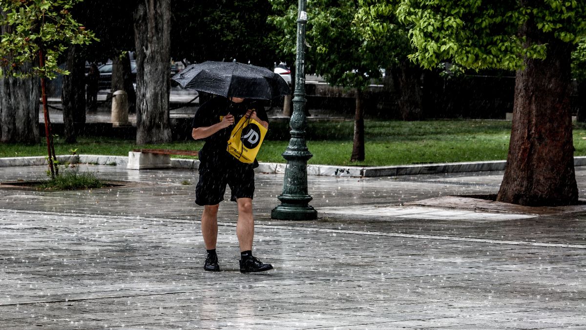 Κακοκαιρία: Μήνυμα του 112 σε όλη την Πελοπόννησο – Πότε θα βρέξει στην Αθήνα