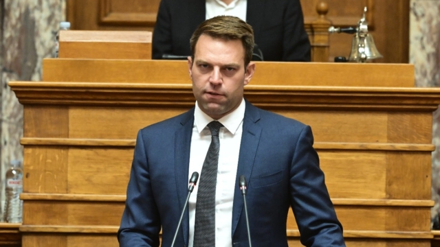 Αλλαγές στην Κοινοβουλευτική Ομάδα του ΣΥΡΙΖΑ – Έβαλε τον Νίκο Παππά στη θέση Φάμελλου ο Κασσελάκης
