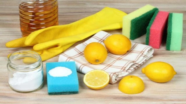 Πριν πετάξεις το στιμμένο λεμόνι κάνε αυτό: 3 τρόποι και θα δεις το σπίτι λαμπίκο