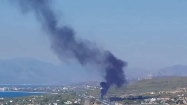 Φωτιά στην Αθηνών-Κορίνθου: Ανατράπηκε βυτιοφόρο – Κλειστή και στα δύο ρεύματα η εθνική οδός στο ύψος της Κινέτας