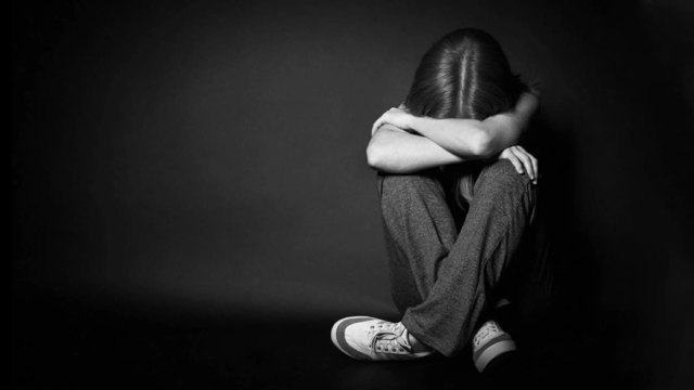 Αποτροπιασμός στην Σπάρτη: Πατέρας κατηγορείται ότι βί@ζε επί πέντε χρόνια την ανήλικη κόρη του – Εντοπίστηκε π@ρνογραφικό υλικό στο κινητό του