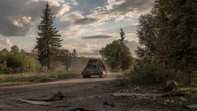 Πόλεμος στην Ουκρανία: Οι ουκρανικές δυνάμεις κατέλαβαν τη Σούντζα, τη μεγαλύτερη ρωσική πόλη μέχρι στιγμής – 82 κοινότητες ελέγχονται από το Κίεβο