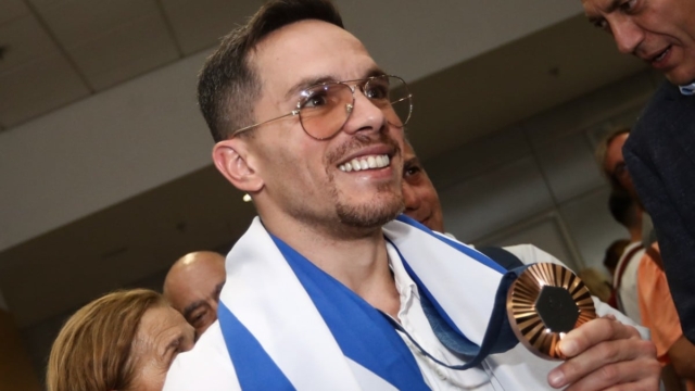 Ολυμπιακοί Αγώνες 2024: Επέστρεψε με το χάλκινο μετάλλιο ο Λευτέρης Πετρούνιας – Το όνομά του στο ποδηλατοδρόμιο του ΟΑΚΑ!