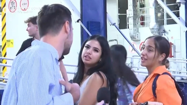 Νεαρή ταξιδιώτης… άνοιξε φτερά σαν γυπαετός και την «έπεσε» στον ρεπόρτερ: «Σε καλό δρόμο είμαστε» (video)