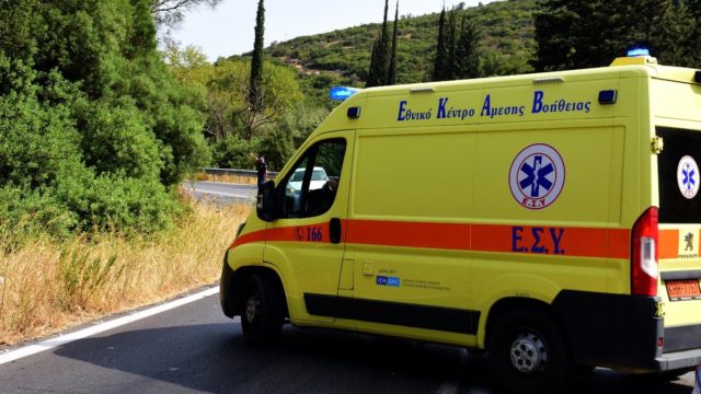 Σοβαρό τροχαίο στην Μαλακάσα: Συγκρούστηκαν 2 αυτοκίνητα – Αναφορές για τραυματίες