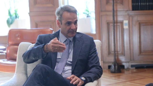 Πυρκαγιά στην Αττική: Επιστροφή εκτάκτως για τον Κυριάκο Μητσοτάκη – Αναμένεται επίσημη ενημέρωση του Βασίλη Κικίλια