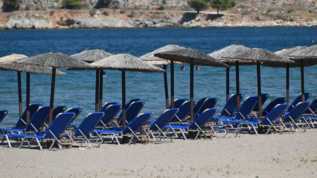 Παραλίες: 10.000 οι καταγγελίες τον Ιούνιο για παραβάσεις – Πάνω από 1 εκατ. ευρώ τα πρόστιμα