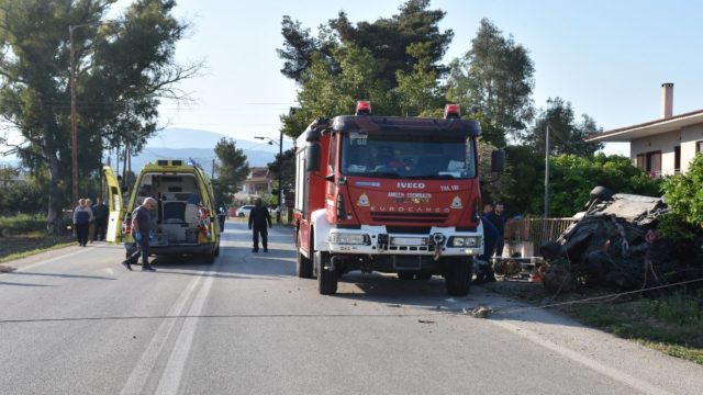 Παραλίγο τραγωδία στη Χαλκιδική: Σύγκρουση αυτοκινήτου με φορτηγό – Τραυματίστηκε ηλικιωμένος