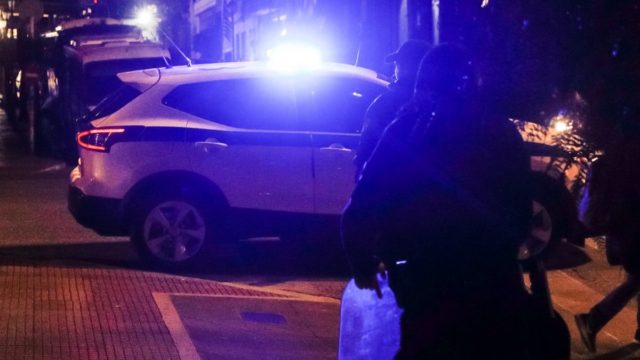 Συναγερμός στην Χαλκιδική: Αιματηρό επεισόδιο με πυροβολισμούς σε γνωστό beach bar – Σε κρίσιμη κατάσταση τραυματίας