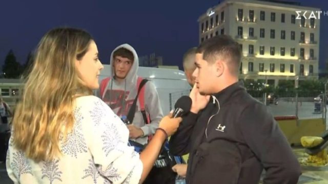 «Γύπας» ταξιδιώτης άνοιξε τις «φτερούγες» του σε ρεπόρτερ του ΣΚΑΙ: «Οι κοπέλες πού είναι;» – «Εκεί θα βρούμε» (video)