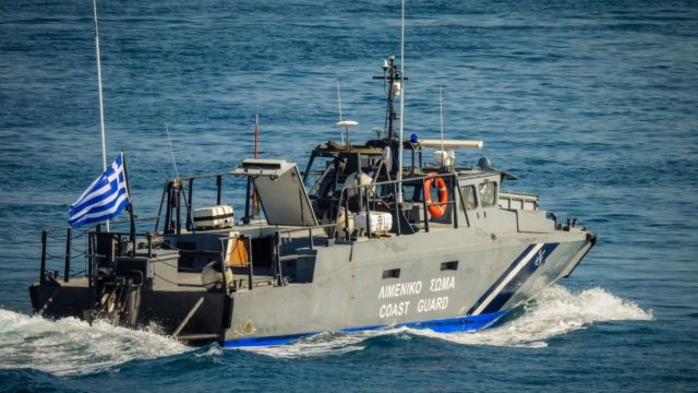 Επεισόδιο με Τούρκους στη Σύμη: Ταχύπλοο με μετανάστες επιχείρησε να εμβολίσει σκάφος του Λιμενικού – Νεκρός ένας αλλοδαπός