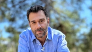 Η καταγγελία του Τάσου Ιορδανίδη για την επίσκεψη των 500 ευρώ – «Μου πίεζε τα χέρια για να δει…»