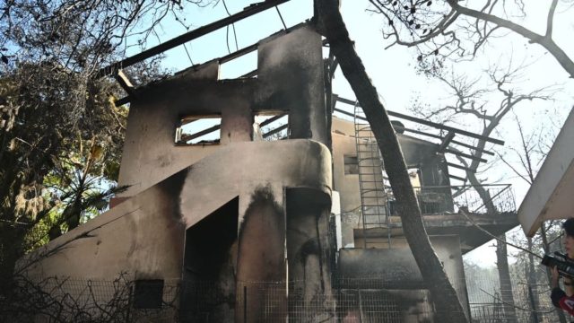Τηλεθέαση 12/8: Οι πυρκαγιές της Αττικής στο επίκεντρο και η βραδινή όαση από τον Alpha