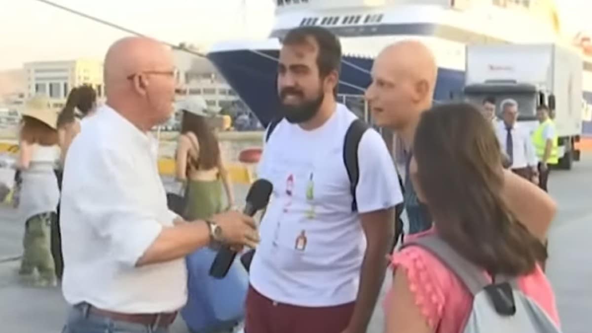 Ταξιδιώτες τρελάθηκαν με Τσελίκα και κόντεψαν να χάσουν το πλοίο: «Είμαστε φαν σου, χαιρετισμούς στον Αυτιά» (video)