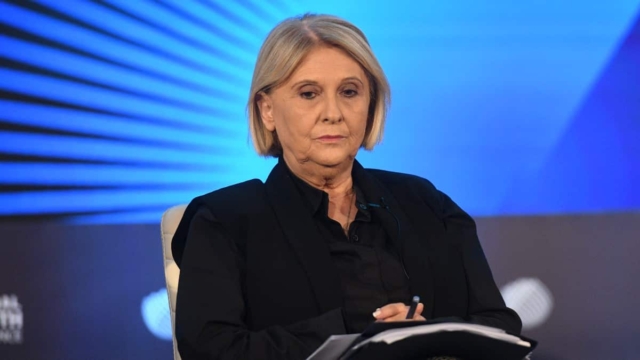 Σοφία Βούλτεψη: «Υπάρχει πρόβλημα στα νησιά – Μπορείτε να κάνετε διακοπές στο χωριό»