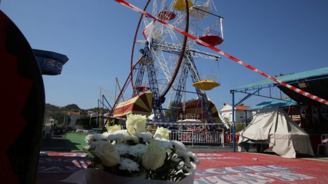 Τραγωδία στη Χαλκιδική: Στον εισαγγελέα ο πατέρας του 19χρονου που σκοτώθηκε στο λούνα πάρκ (video)