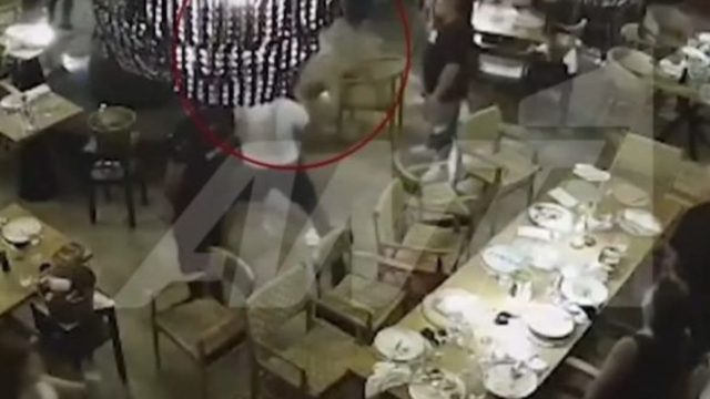 Σκηνές χάους στο beach bar στη Χαλκιδική: Βίντεο ντοκουμέντο από τη στιγμή της άγριας συμπλοκής με πυροβολισμούς και τρεις τραυματίες