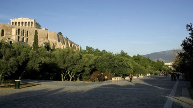 Θα ανοίξει η ψυχή σας: 7 + 1 πεζόδρομοι στην Αθήνα για να βολτάρεις- Με θέα Ακρόπολη, ωραίες καφετέριες, πράσινο