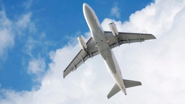 Συναγερμός στο Ηράκλειο: Έκρηξη σε αεροσκάφος στο αεροδρόμιο λίγο πριν από την απογείωση
