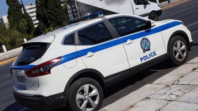 Τρόμος στο Αιγάλεω: Πυροβόλησαν 39χρονο χρυσοχόο – Του έκλεψαν τσάντα με χρυσαφικά