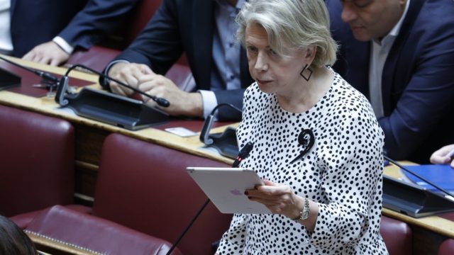 Έλενα Ακρίτα: Υπέβαλε την παραίτησή της από την ΚΟ του ΣΥΡΙΖΑ – Δεν έγινε αποδεκτή από τον Νίκο Παππά