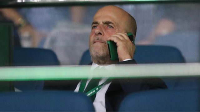 Παντρεύεται ο γιος του Αλαφούζου – Η διάσημη σύζυγος και πώς έγινε από Ολυμπιακός… Παναθηναϊκός