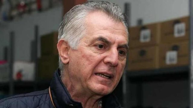 Συναγερμός στον Δήμο Περιστερίου: Δώρο για τον δήμαρχο περιείχε φάκελο με ύποπτη σκόνη – Σπεύδει το ΤΕΕΜ