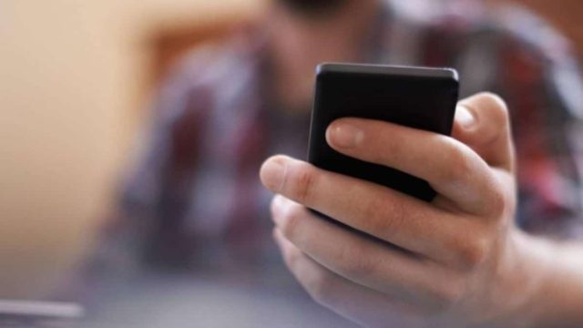 Θύμα απάτης 13χρονος στου Ζωγράφου: «Η μάνα σου σκότωσε σε τροχαίο ένα ανήλικο» – Χειροπέδες στην 67χρονη απατεώνισσα