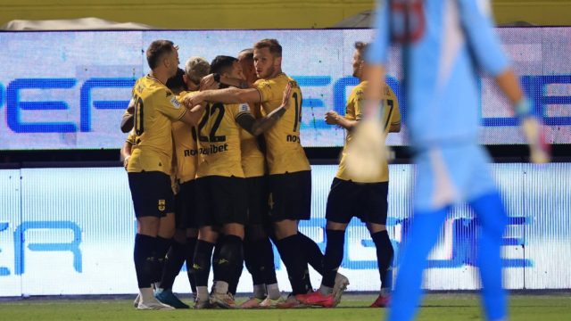 Άρης – Ολυμπιακός 2-1: Τον «γκρέμισε» έτσι απλά από την κορυφή!