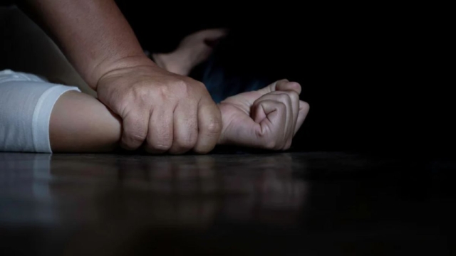 Σοκ στη Θεσσαλονίκη: 23χρονος θύμα βιασμού τριών ανδρών – Τον λήστεψαν,τον έβγαλαν βίντεο και το ανέβασαν στο διαδίκτυο