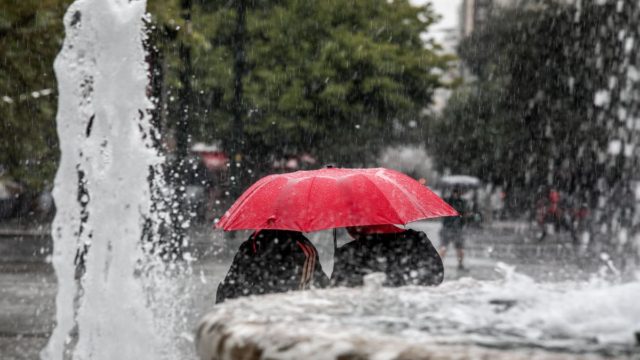 Έκτακτο δελτίο επιδείνωσης καιρού: Βροχές, καταιγίδες και χαλάζι