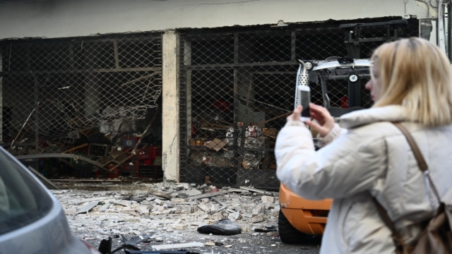 Έκρηξη σε κατάστημα εστίασης στην Αγία Μαρίνα Κορωπίου: Υλικές ζημιές και έρευνα για τους δράστες