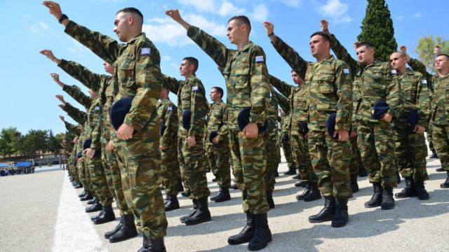 «Θητεία Ευκαιρία»: Ξεκινά για τους φαντάρους – Τι αλλάζει στην υποχρεωτική στράτευση