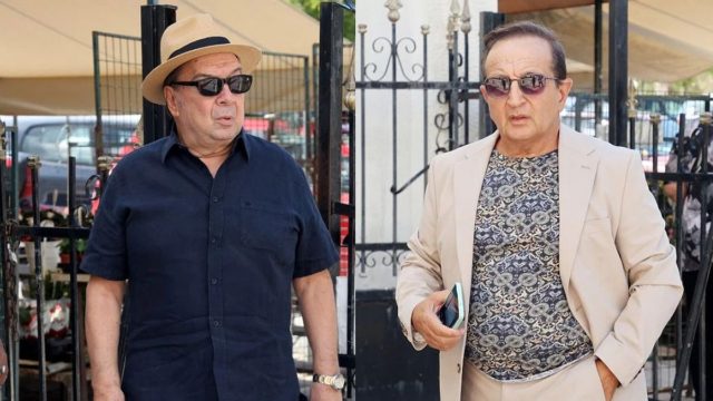 Ξεκατίνιασμα στη κηδεία του Ντίνου Καρύδη: Επεισόδιο ανάμεσα στον Σπύρο Μπιμπίλα και τον Σταμάτη Φασουλή