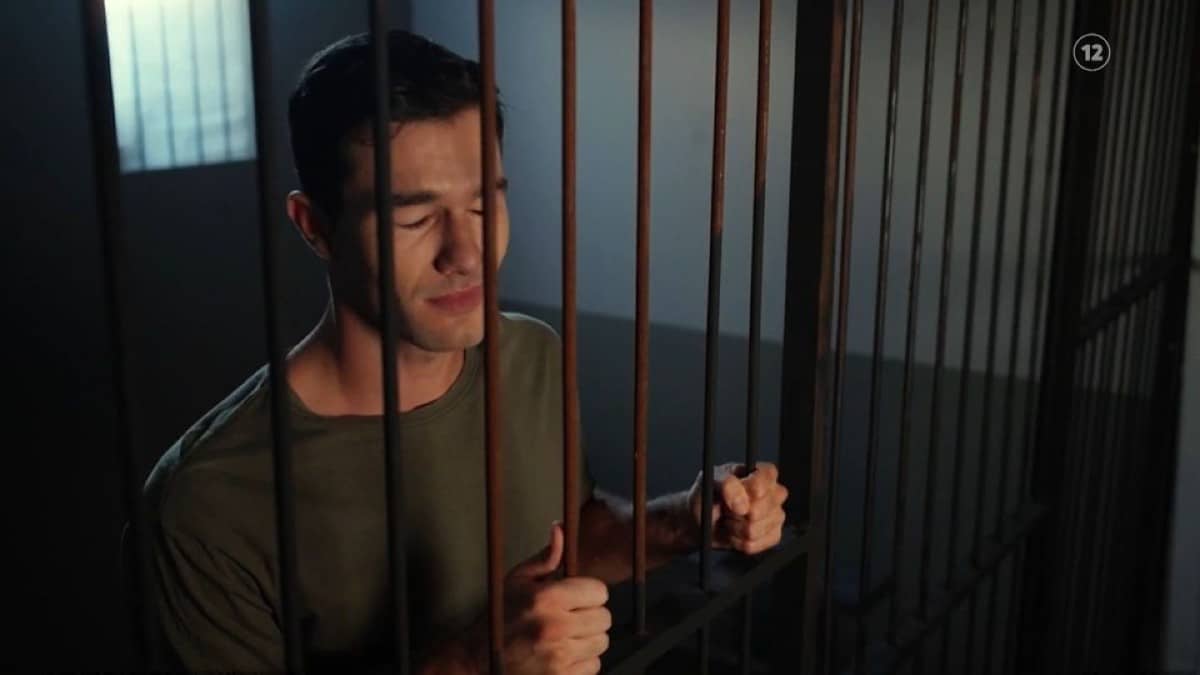 Η Γη της Ελιάς – Spoiler 22/9: Πρεμιέρα 4ου κύκλου με αποκάλυψη πτώματος – «Τι κάνεις… Άσε κάτω το όπλο»