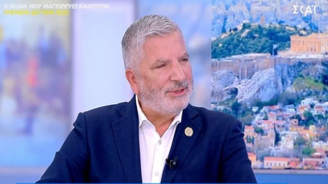 Γιώργος Πατούλης: Η αντίδρασή του όταν οι «Αταίριαστοι» του ευχήθηκαν για την εγκυμοσύνη της συντρόφου του (video)