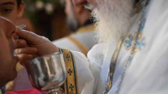 Οργή για ιερέα στη Θεσσαλονίκη: Κλείδωσε τη 19χρονη κόρη του για 3 μέρες σε κρύπτη καμπαναριού