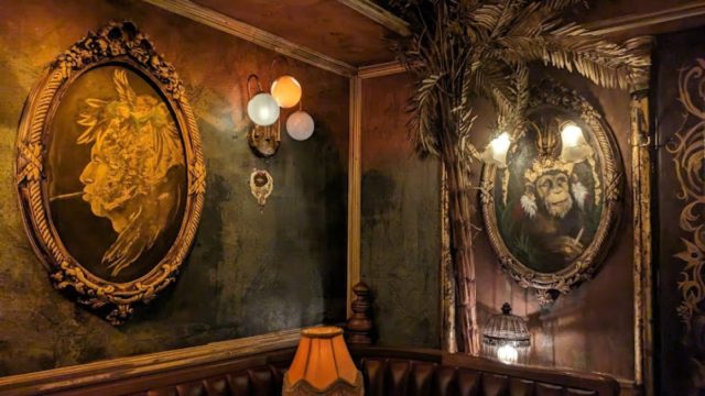 Juan Rodriguez Bar: Το ατμοσφαιρικό μπαρ έχει να σου διηγηθεί τη δική του ιστορία – Ένα σύμπαν γεμάτο ερωτισμό και μυστήριο