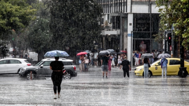Φθινόπωρο… από τα παλιά ο καιρός: Έρχονται βροχές και «βουτιά» της θερμοκρασίας- Τέλος τα 30άρια την επόμενη εβδομάδα