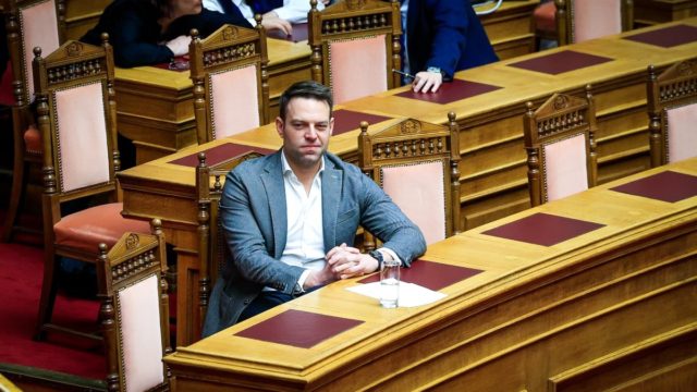 Μεγάλη μεταγραφή Κασσελάκη – «Έκλεψε» το κορίτσι της Cosmote TV (ΦΩΤΟ)