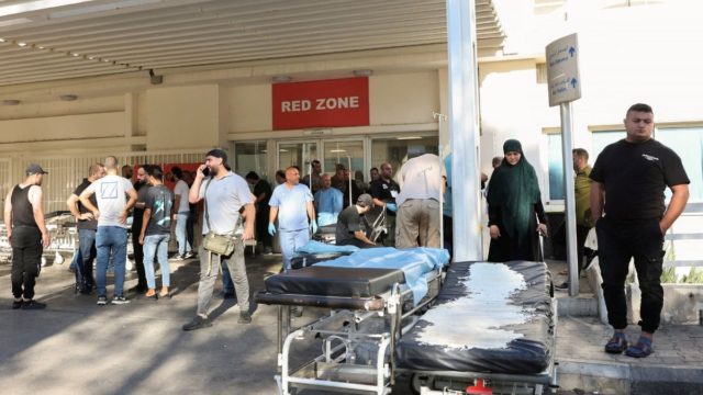 Επίθεση στη Χεζμπολάχ από τις μυστικές υπηρεσίες του Ισραήλ: Εκατοντάδες τραυματισμοί από έκρηξη στους βομβητές, ανάμεσά τους ο Ιρανός πρέσβης