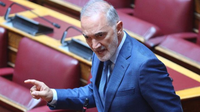 Διαγράφεται ο Μάριος Σαλμάς από την Κοινοβουλευτική Ομάδα της ΝΔ, με εισήγηση Μητσοτάκη