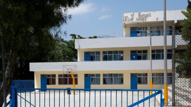 Αιματηρό επεισόδιο με μαχαιρώματα σε ΕΠΑΛ: Αντιπαλότητα μαθητών από Κερατέα και Λαύριο και προσωπικές διαφορές «βλέπει» η ΕΛΑΣ
