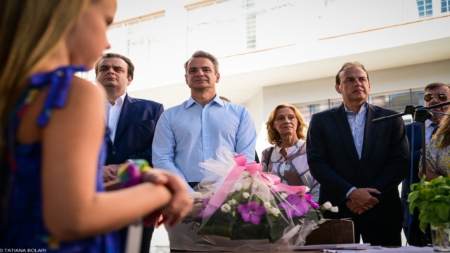 Μητσοτάκης προς μαθητές: «Να κάνουμε μια συμφωνία, το κινητό να είναι στην τσάντα την ώρα του σχολείου» (video)