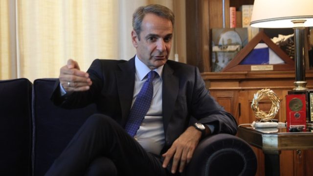 Αμείλικτος ο Μητσοτάκης: «Πιλοτικά στα σχολεία locker για τα κινητά – Μπήκε η πρώτη αποβολή σε μαθητή»