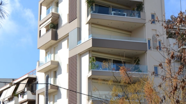 «Εσύ που βογκάς κάθε Τετάρτη»: Σπιούνος ένοικος πολυκατοικίας κατέδωσε με γράμμα του όλους τους ενοίκους της πολυκατοικίας!