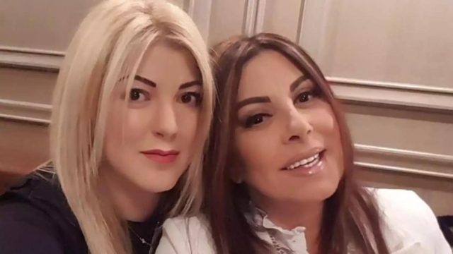 Περήφανη γιαγιάκα η Άντζελα Δημητρίου: Βαφτίζει την εγγονή της – Αυτό είναι το προσκλητήριο