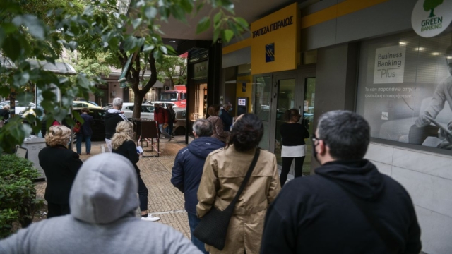 Αλλαγές στις συντάξεις: Αυξήσεις τεσσάρων ταχυτήτων το 2025 στους δικαιούχους – Οι πίνακες