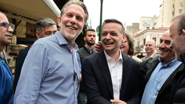 Εκλογές ΠΑΣΟΚ: Απόλυτο θρίλερ για τη δεύτερη θέση – 500 ψήφοι η διαφορά Δούκα και Γερουλάνου!
